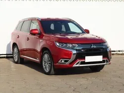 Czerwony Używany 2020 Mitsubishi Outlander SUV | 107 999 zł