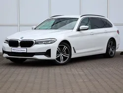 Biel alpejska Używany 2021 BMW 530 Kombi | 159 900 zł (Dość drogi)