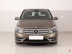 Beżowy Używany 2013 Mercedes B180 Minivan | 39 999 zł (Dobra cena)