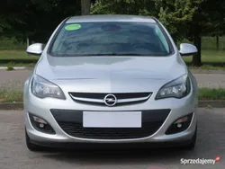 Srebrny Używany 2013 Opel Astra Hatchback | 29 999 zł (Uczciwa cena)