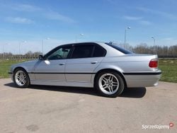 Używany 2001 BMW 740 M Sport Sedan/Limuzyna | 110 000 zł