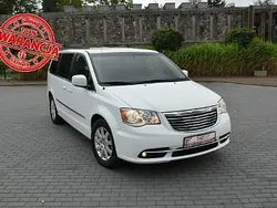 Biały Używany 2016 Chrysler Town & Country Minivan | 49 900 zł (Dobra cena)
