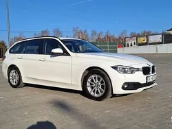 Biały Używany 2019 BMW 320 Comfort Edition Kombi | 77 900 zł