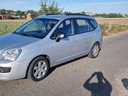 Srebrny Używany 2007 Kia Carens Minivan | 8600 zł