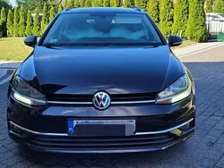 Czarny Używany 2019 VW Golf VII Highline Kombi | 37 900 zł (Super Cena)