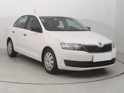 Biały Używany 2016 Skoda Rapid Hatchback | 23 999 zł (Uczciwa cena)