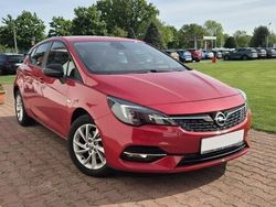 Czerwony Używany 2021 Opel Astra Hatchback | 49 800 zł (Uczciwa cena)