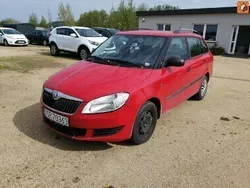 Czerwony Używany 2011 Skoda Fabia Kombi | 9900 zł (Drogi)
