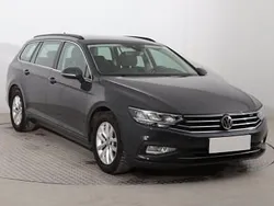 Szary Używany 2019 VW Passat Kombi | 66 999 zł (Uczciwa cena)