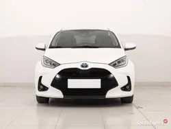 Biały Używany 2020 Toyota Yaris Hybrid Hatchback | 59 999 zł (Uczciwa cena)