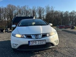 Biały Używany 2010 Honda Civic Executive Hatchback | 21 500 zł (Dobra cena)