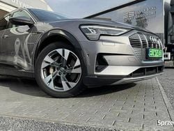 Szary Używany 2019 Audi e-tron SUV | 129 700 zł