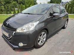 Grafitowy Używany 2012 Peugeot 208 Hatchback | 22 900 zł (Uczciwa cena)