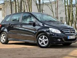 Czarny (metalik) Używany 2011 Mercedes B160 Minivan | 21 450 zł
