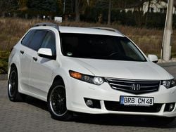 Biały (metalik) Używany 2011 Honda Accord Kombi | 31 900 zł (Dobra cena)