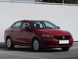 Czerwony Używany 2019 Fiat Tipo Sedan/Limuzyna | 34 999 zł (Dobra cena)