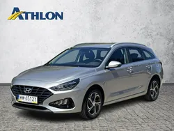 Srebrny (metalik) Używany 2022 Hyundai i30 Kombi | 67 100 zł (Uczciwa cena)