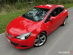 Czerwony Używany 2012 Opel Astra GTC Sport Coupe | 30 500 zł