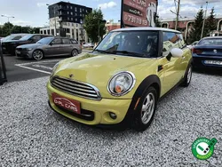 Żółty (metalik) Używany 2011 Mini Cooper Hatchback | 24 900 zł (Uczciwa cena)