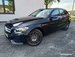 Granatowy Używany 2017 Mercedes 180 Sedan/Limuzyna | 61 000 zł