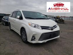 Biały Używany 2020 Toyota Sienna XLE Minivan | 96 000 zł