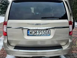 Złoty Używany 2012 Chrysler Town & Country Limited Minivan | 59 000 zł