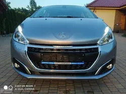 Szary Używany 2019 Peugeot 208 Signature Sky Hatchback | 34 900 zł (Uczciwa cena)