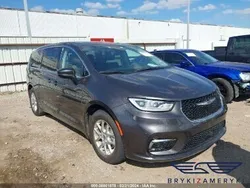 Inny kolor Używany 2023 Chrysler Pacifica SUV | 109 700 zł