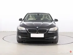 Czarny Używany 2011 BMW 520 Kombi | 12 000 zł (Uczciwa cena)