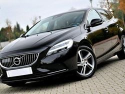 Czarny (metalik, perła) Używany 2017 Volvo V40 Inscription Kombi | 46 900 zł (Uczciwa cena)