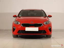 Czerwony Używany 2019 Kia Ceed Kombi | 53 999 zł (Dość drogi)