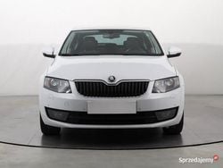 Biały Używany 2015 Skoda Octavia Hatchback | 48 499 zł (Uczciwa cena)