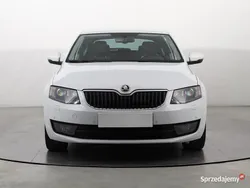 Biały Używany 2015 Skoda Octavia Hatchback | 49 999 zł (Uczciwa cena)