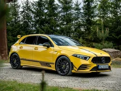 Żółty Używany 2019 Mercedes A35 AMG AMG Hatchback | 139 999 zł