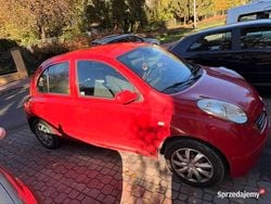 Czerwony Używany 2005 Nissan Micra Sedan/Limuzyna | 3800 zł