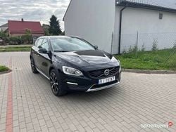 Czarny Używany 2017 Volvo V60 CC Kombi | 51 900 zł (Dobra cena)