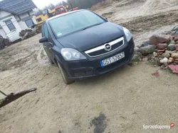 Czarny Używany 2006 Opel Zafira Minivan | 4700 zł (Uczciwa cena)