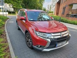 Czerwony Używany 2017 Mitsubishi Outlander SUV | 83 000 zł (Dość drogi)