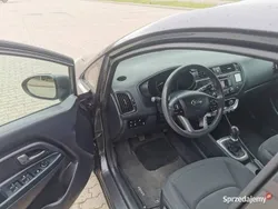 Czarny Używany 2014 Kia Rio Hatchback | 17 500 zł
