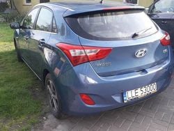Niebieski Używany 2016 Hyundai i30 Hatchback | 30 500 zł (Uczciwa cena)