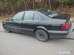 Czarny Używany 2000 BMW 523 Sedan/Limuzyna | 12 500 zł