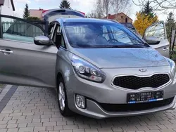 Beżowy Używany 2014 Kia Carens Minivan | 34 999 zł (Uczciwa cena)