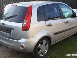 Srebrny Używany 2006 Ford Fiesta Hatchback | 1500 zł