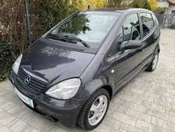 Czarny (metalik, perła) Używany 2001 Mercedes A140 Hatchback | 9900 zł