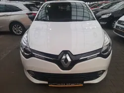 Biały Używany 2013 Renault Clio IV Hatchback | 24 700 zł (Drogi)
