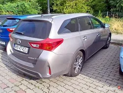 Beżowy Używany 2014 Toyota Auris Hybrid Kombi | 54 500 zł (Uczciwa cena)