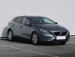 Szary Używany 2017 Volvo V40 Kombi | 43 999 zł (Uczciwa cena)
