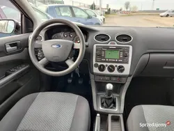 Niebieski Używany 2005 Ford Focus Sedan/Limuzyna | 8900 zł (Uczciwa cena)