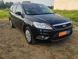 Czarny Używany 2010 Ford Focus Kombi | 11 300 zł (Uczciwa cena)