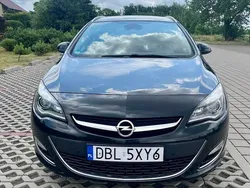 Czarny Używany 2014 Opel Astra Kombi | 22 500 zł (Uczciwa cena)